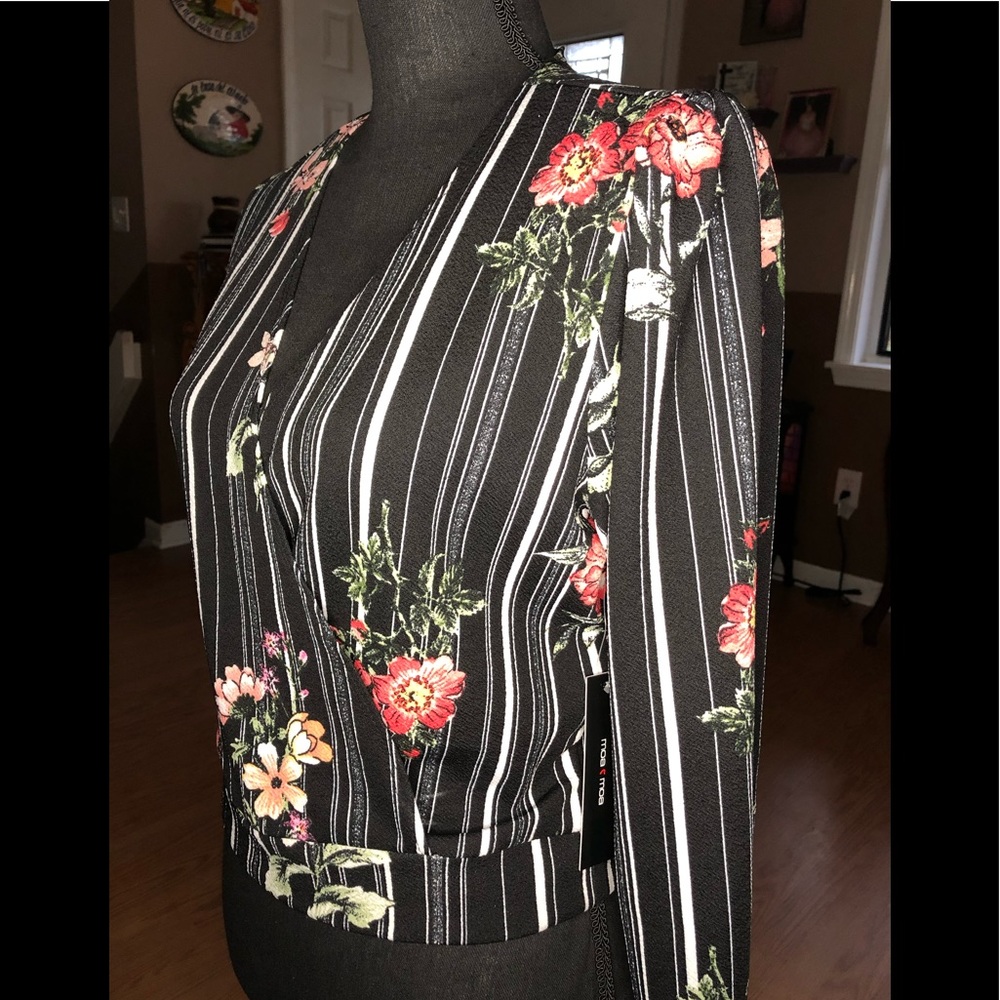 Moa Moa Ribbed Open Crop Top - Picture 2 of 6